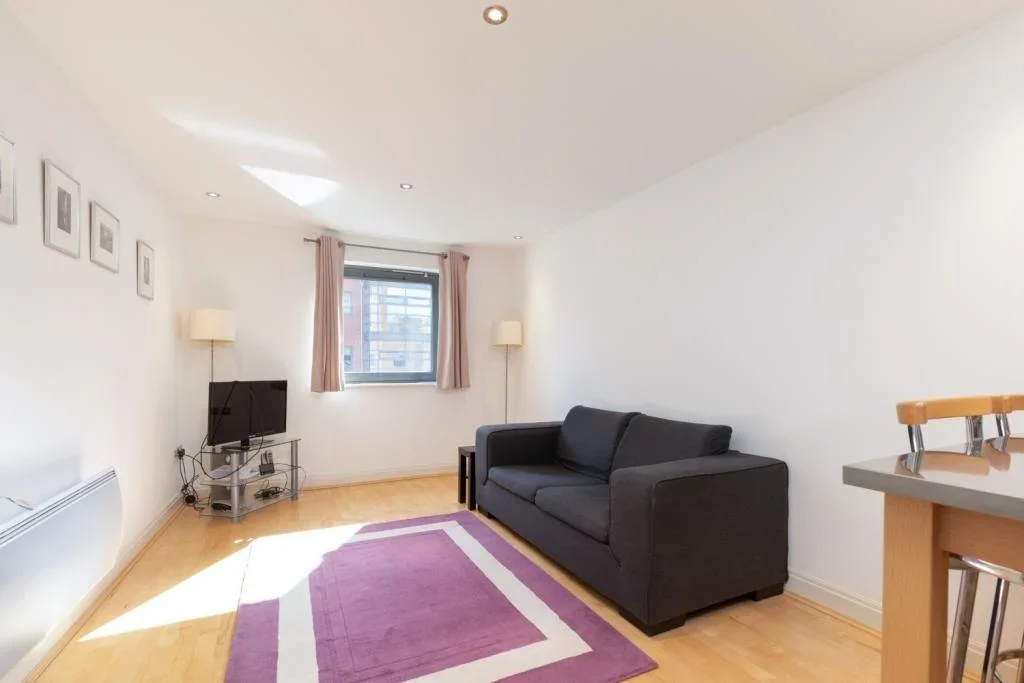 Flat Montaigne Close in City of Westminster
