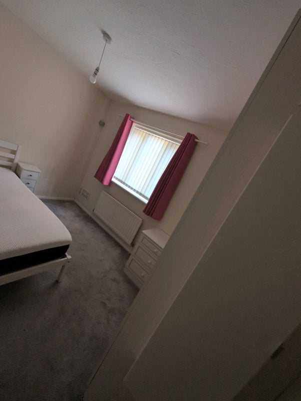 Room London Road in Greater London