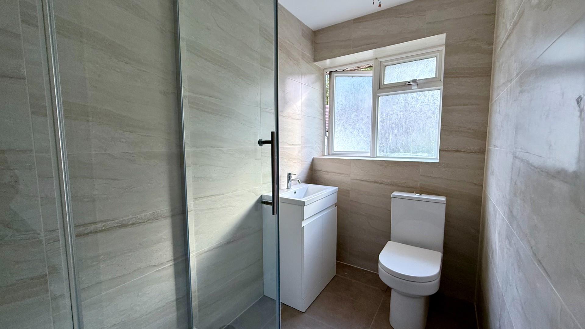 Flat Lismore Close in London