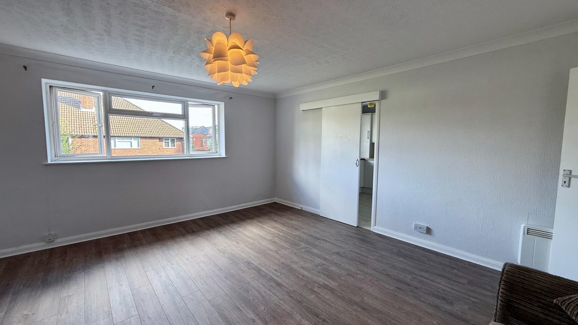 Flat Lismore Close in London