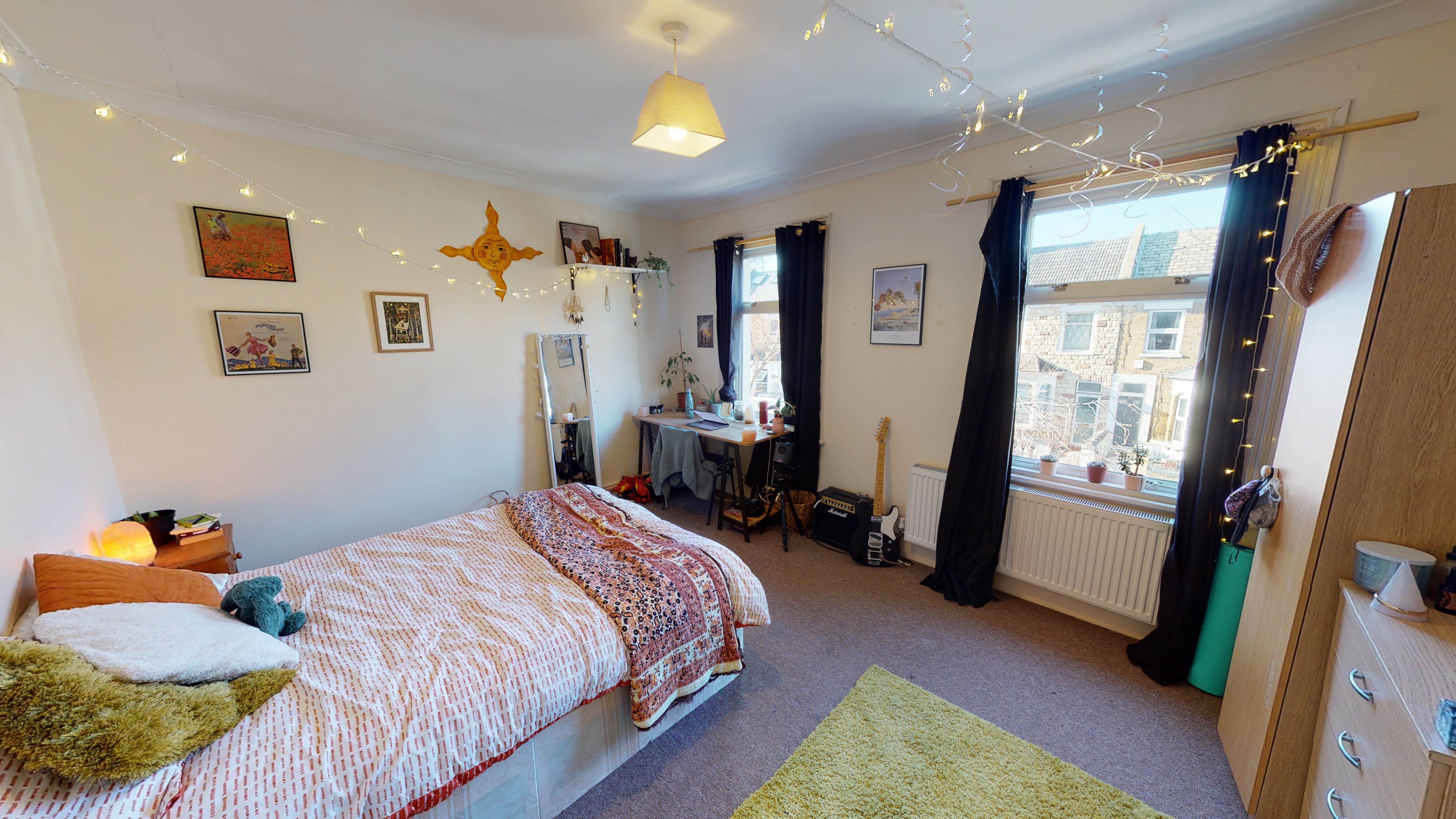 Flat Astbury Road in Greater London