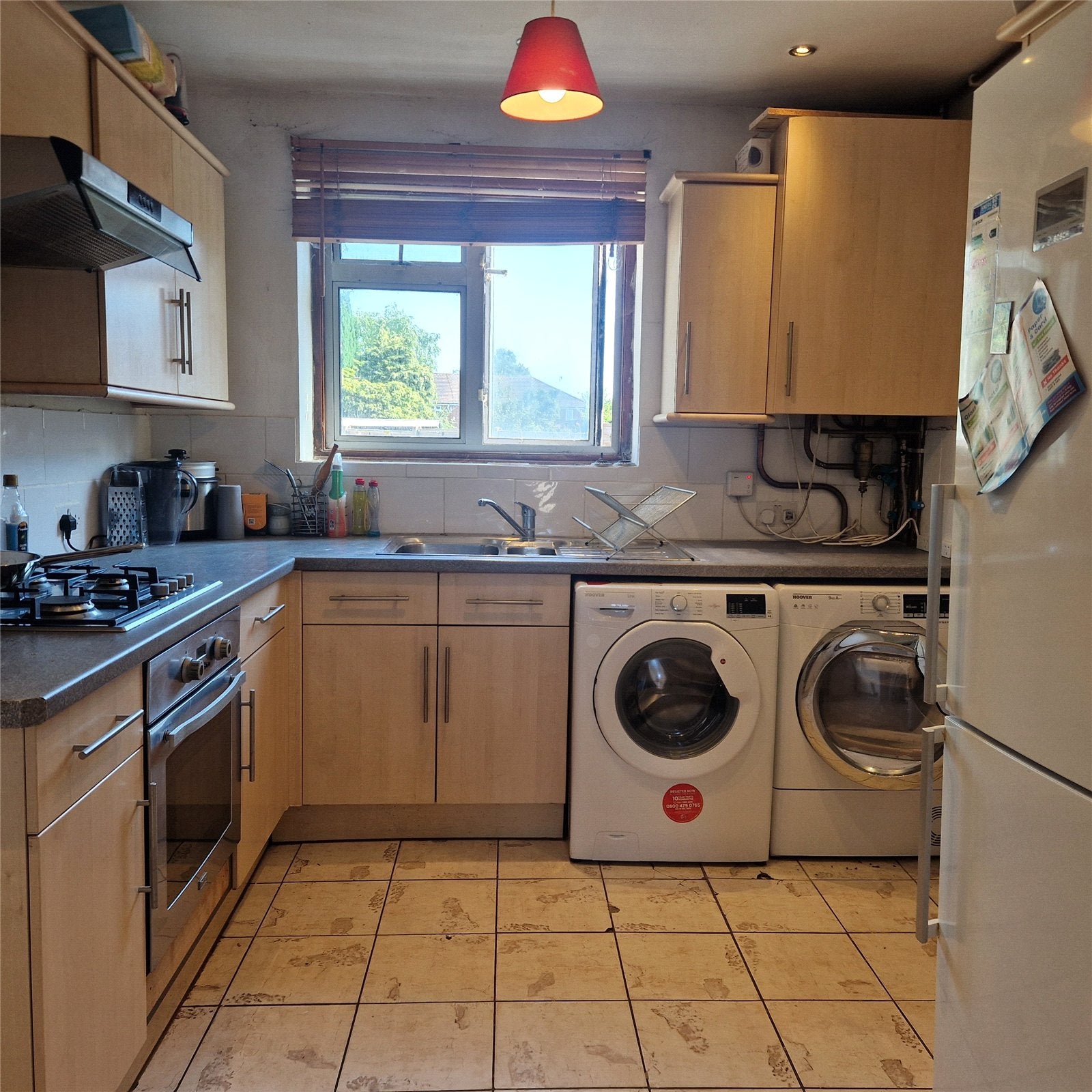 Room Dedworth Drive in Windsor