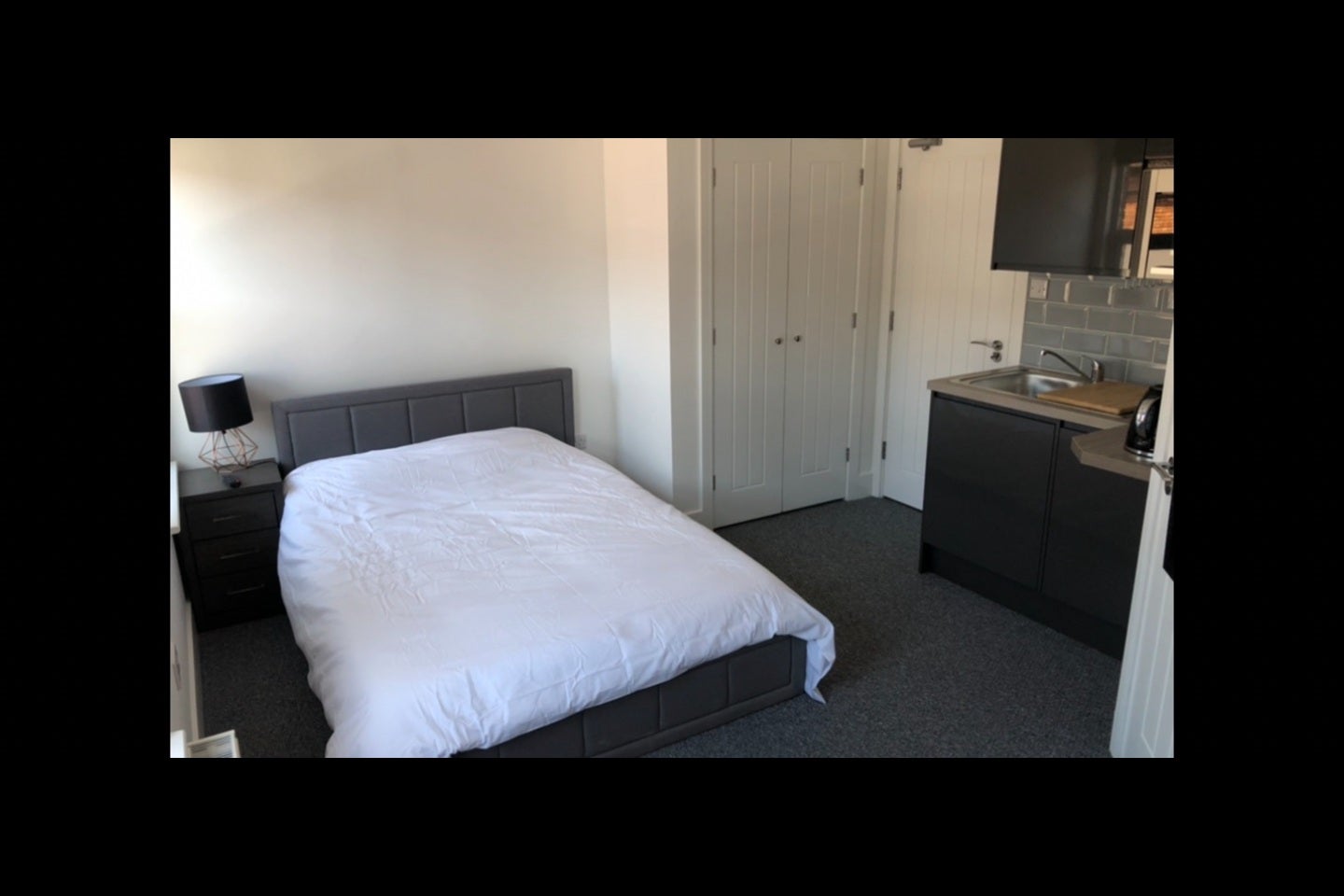 Room Kent Road in Swindon