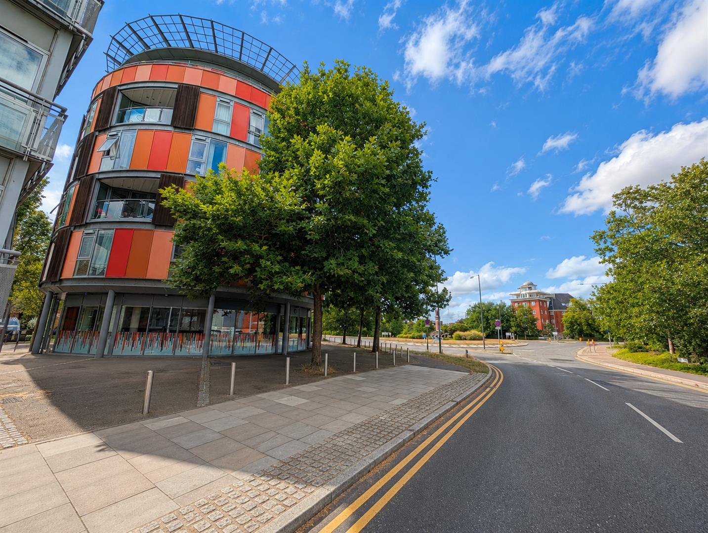 Flat Quayside Drive in Colchester