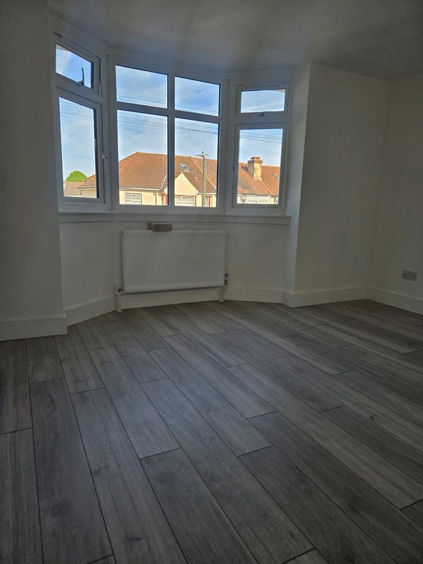 House Lansdell Road in Greater London