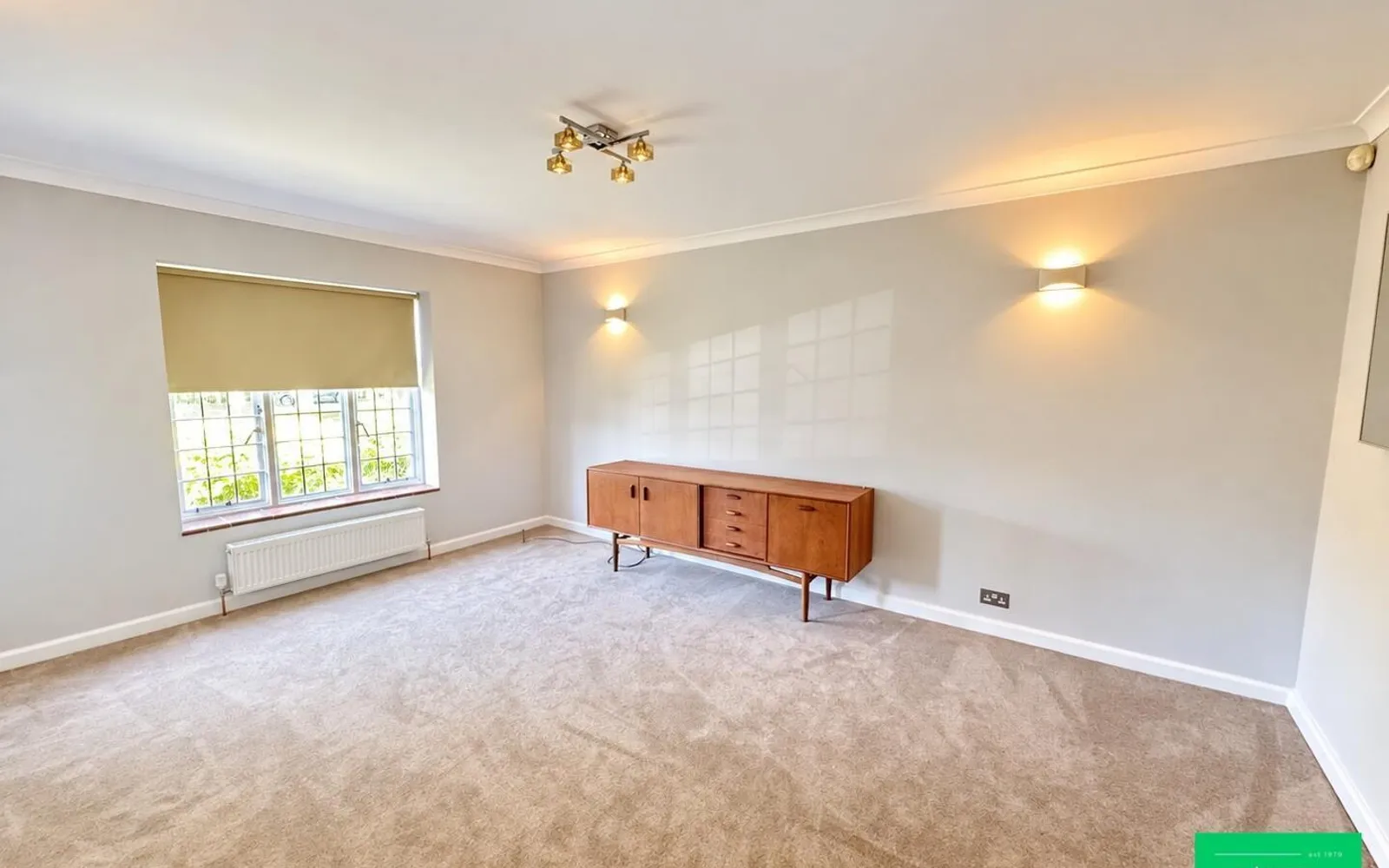 Flat Edmunds Walk in Greater London