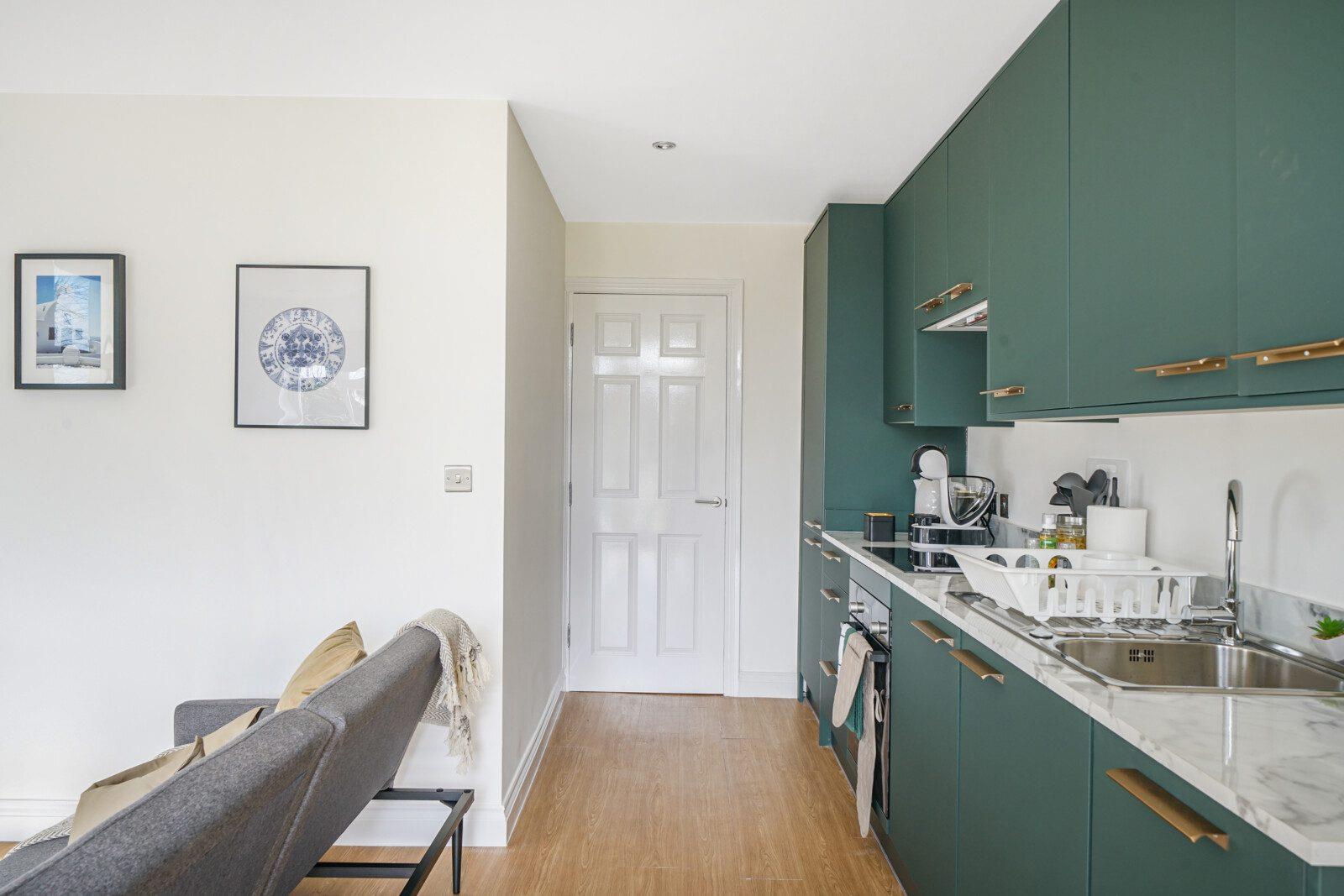 Flat Acton Lane in Greater London