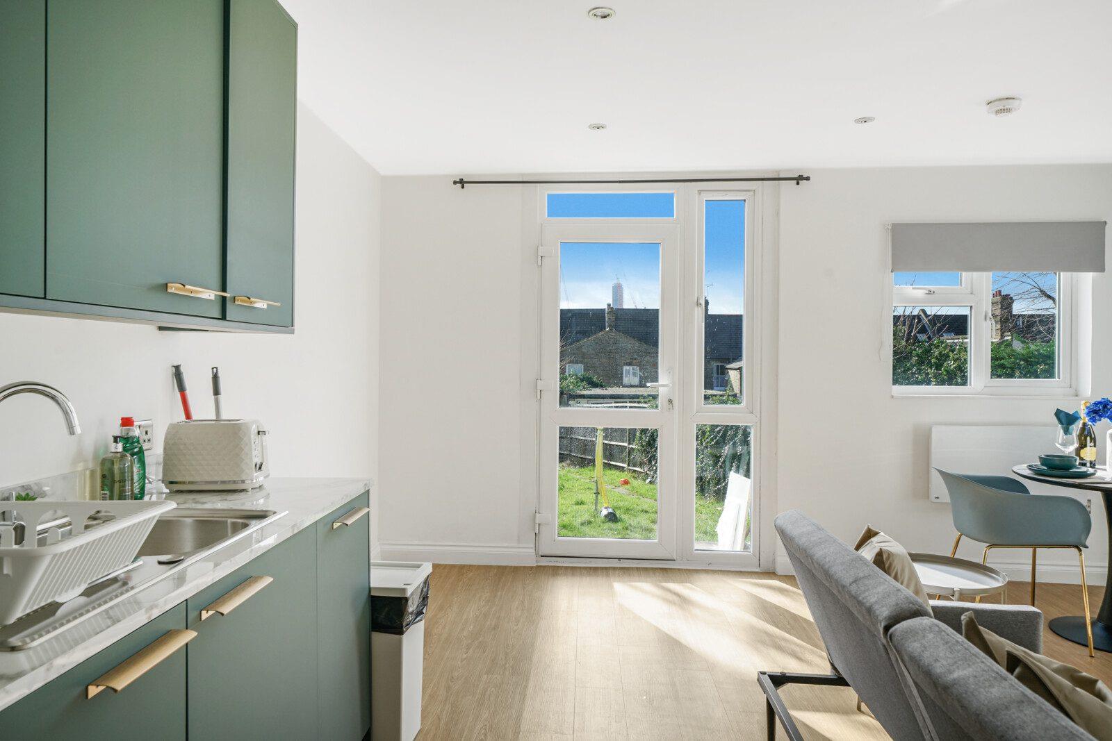 Flat Acton Lane in Greater London