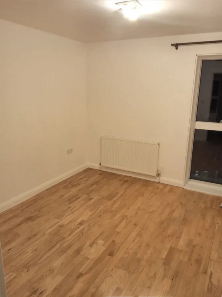 Flat Windsor Close in Greater London