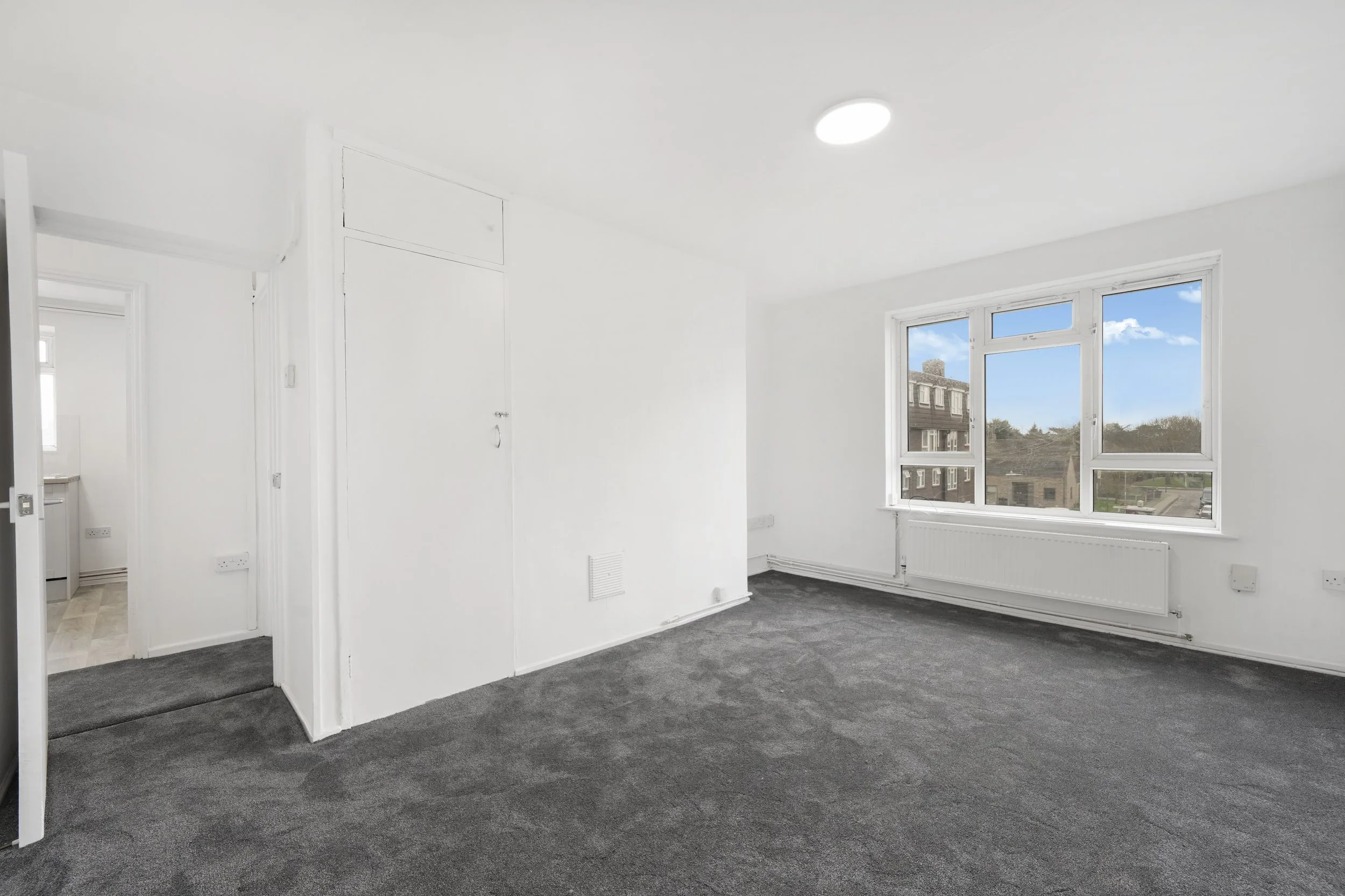 Flat Cranleigh Gardens in Greater London