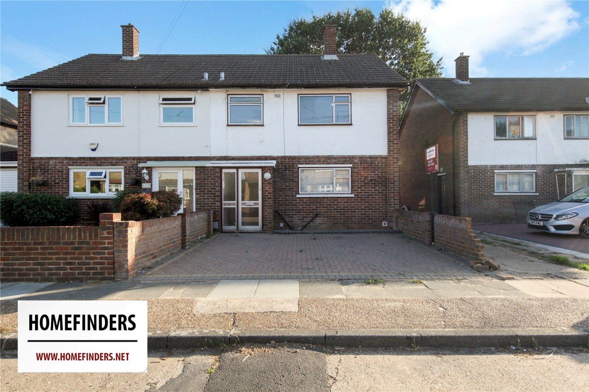 House Epping Close in Greater London
