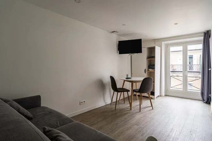Flat Boulevard Voltaire in Paris