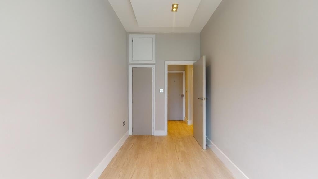 Flat Ladbroke Grove in Greater London