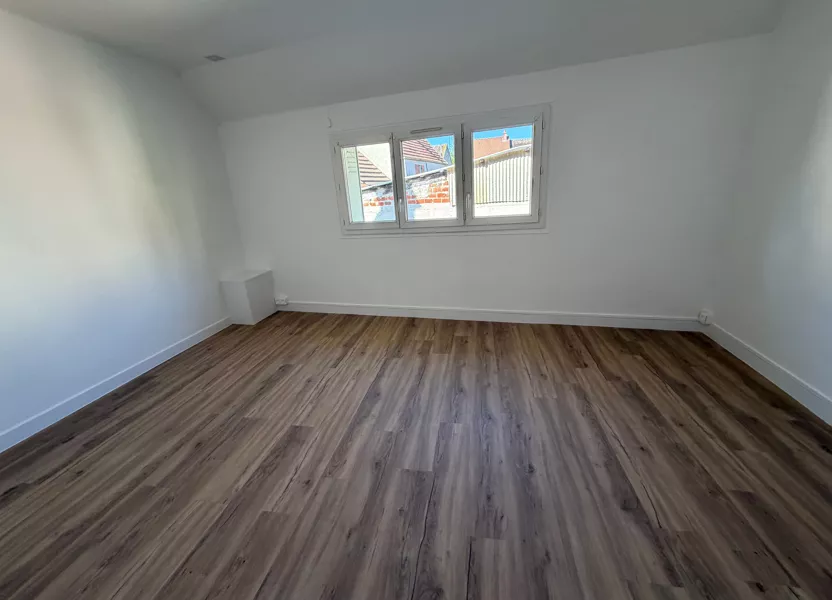 Flat Rue des Beaux Regards in Pommeuse
