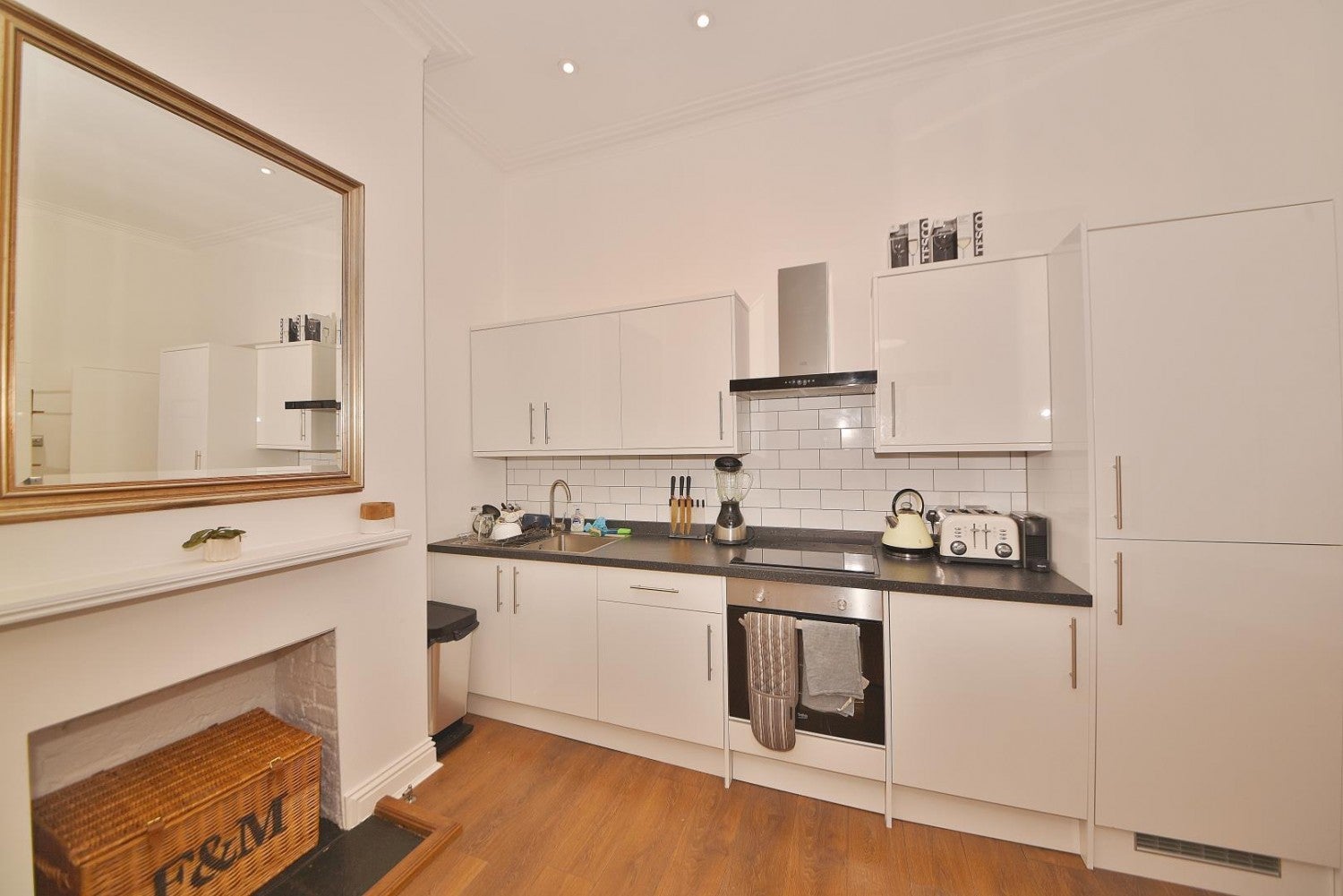 Flat The Green in Greater London