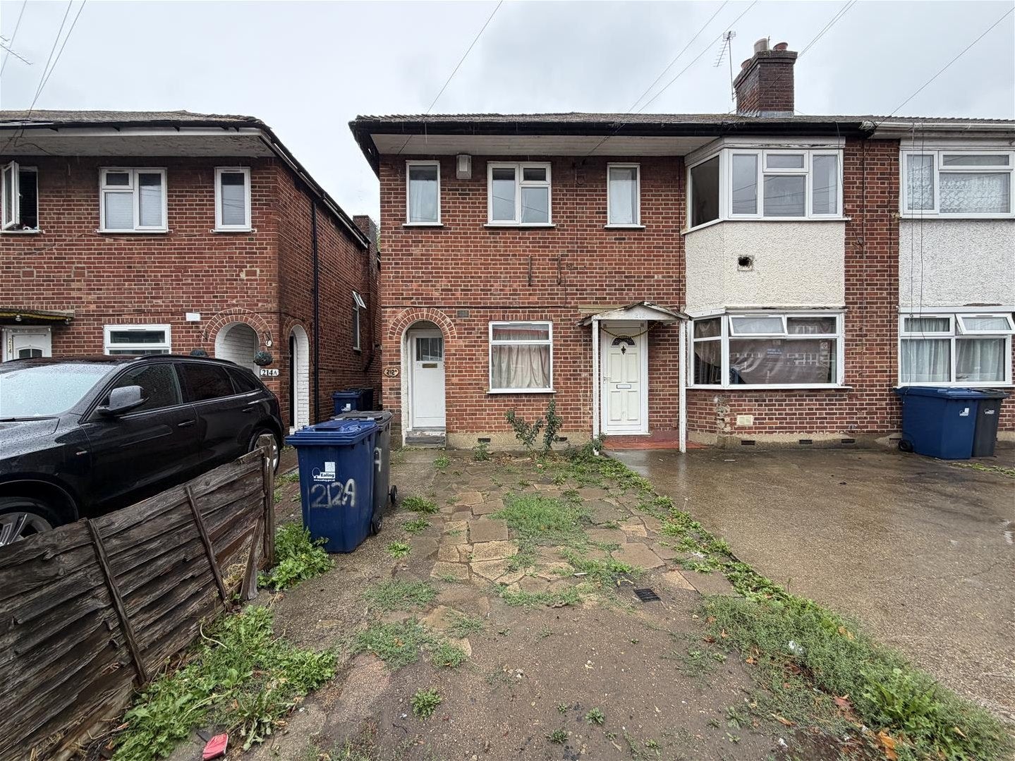 Flat Heston Road in Greater London