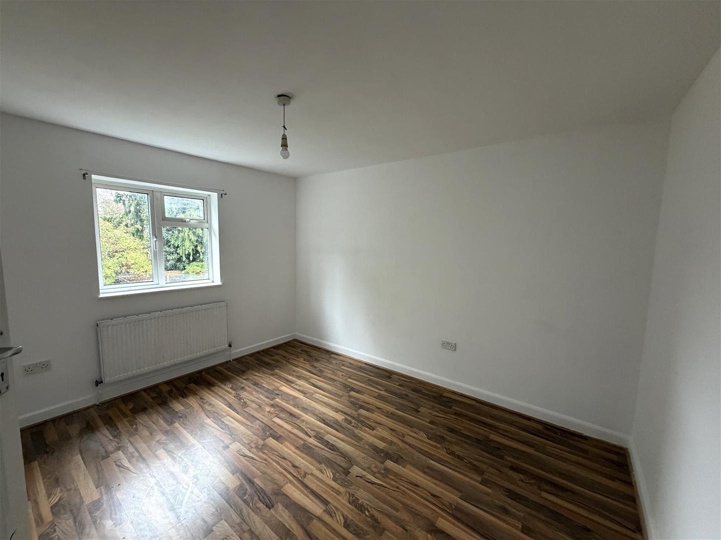 Flat Heston Road in Greater London