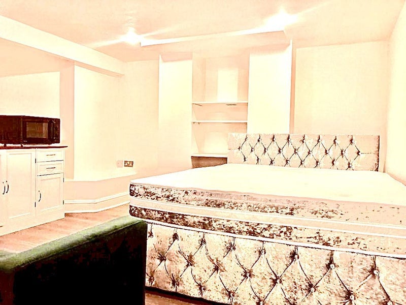 Room Genesta Road in Greater London