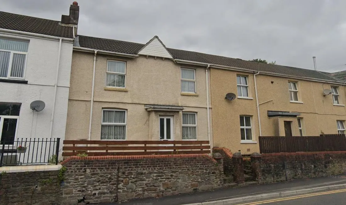 House Neath Road in Swansea