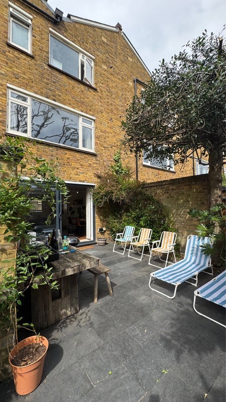 Room Walcot Square in Greater London