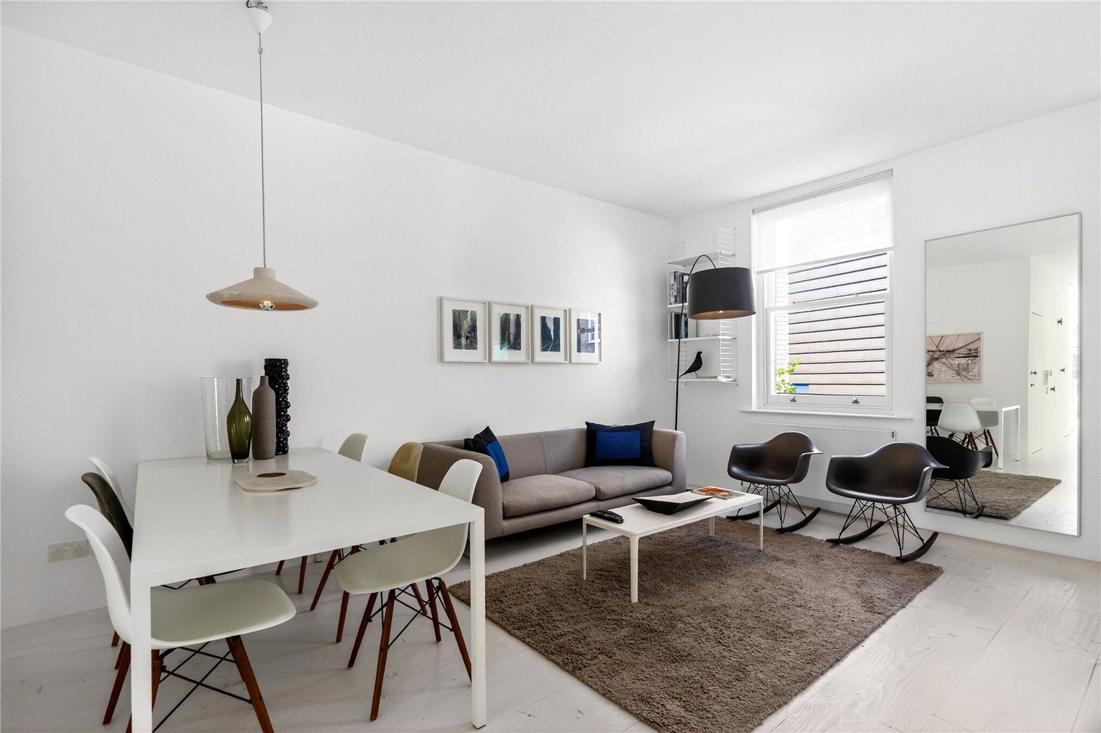 Flat Tooley Street in Greater London