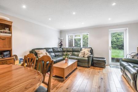 House Albert Road in Surrey Heath