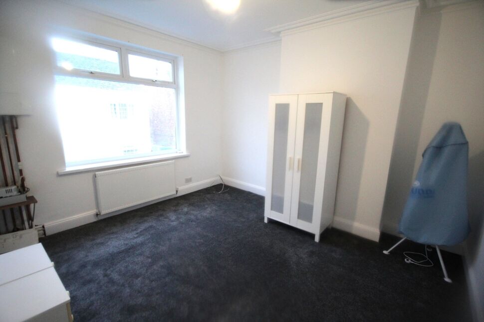 Flat Gladstone Terrace in Sunniside