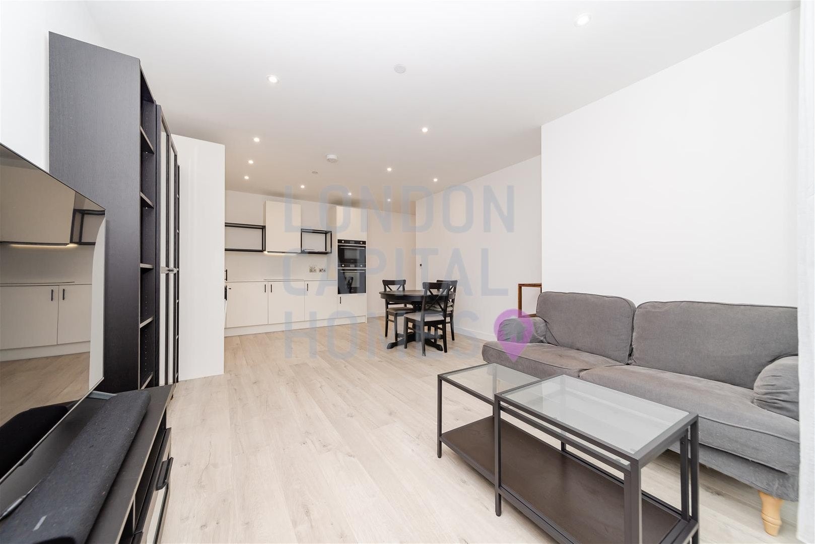 House Coster Avenue in Greater London
