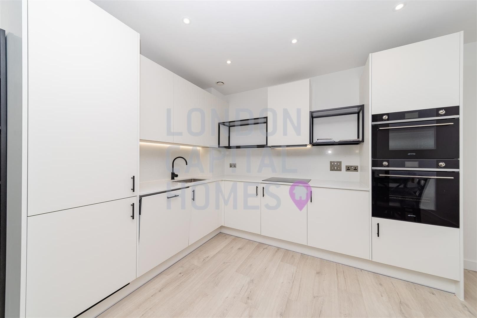 House Coster Avenue in Greater London