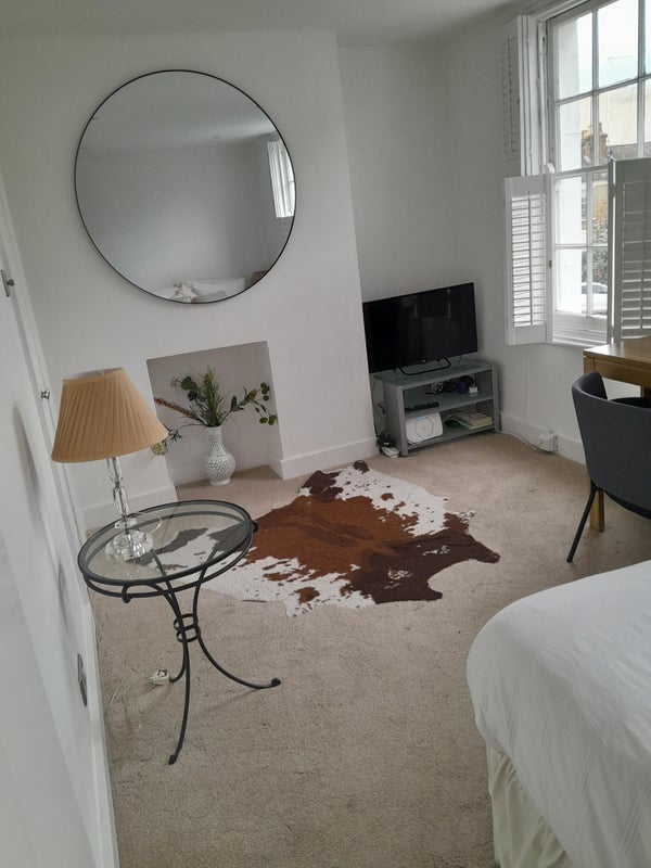 Room Masbro' Road in Greater London