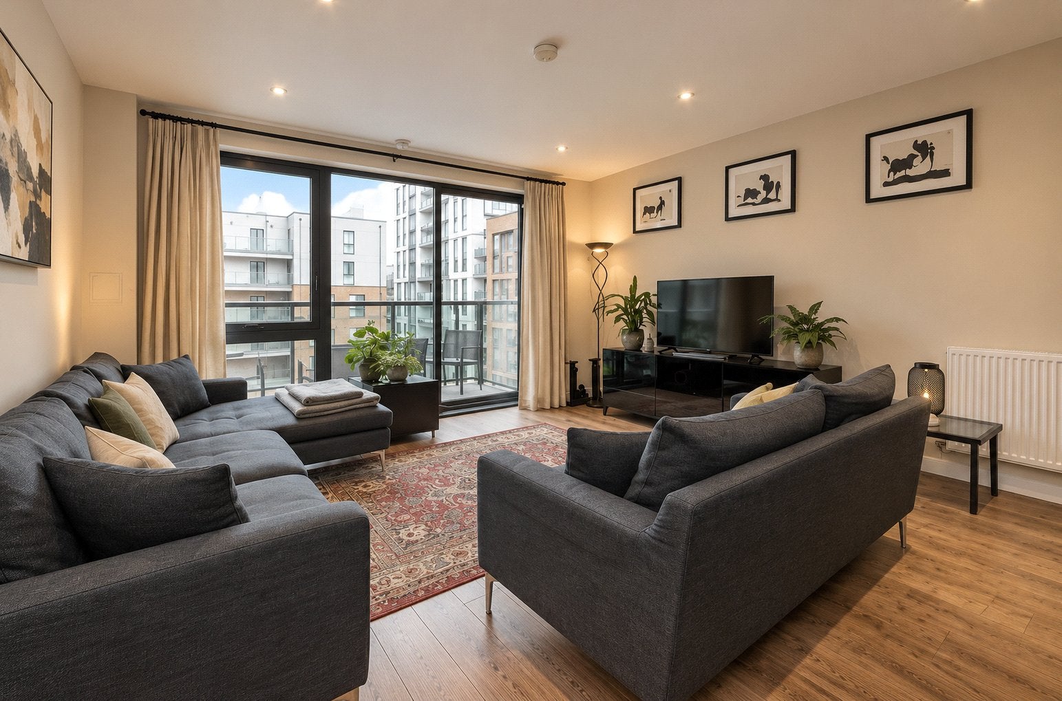 Flat Upper North Street in Greater London