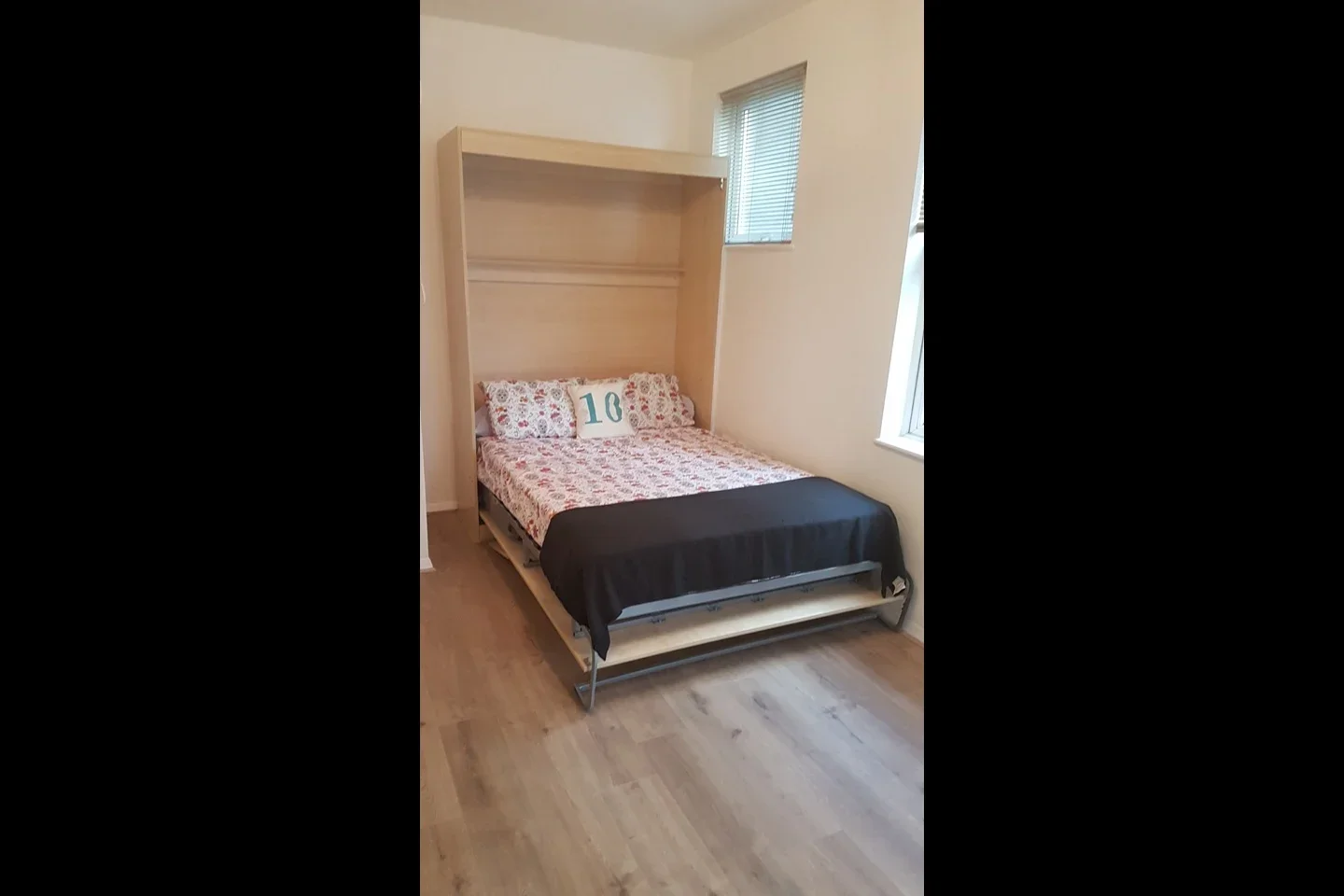 Flat Rufford Street in Greater London