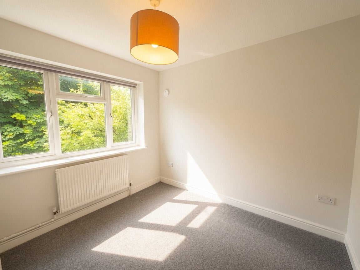 Flat Summer Grove in Hertsmere