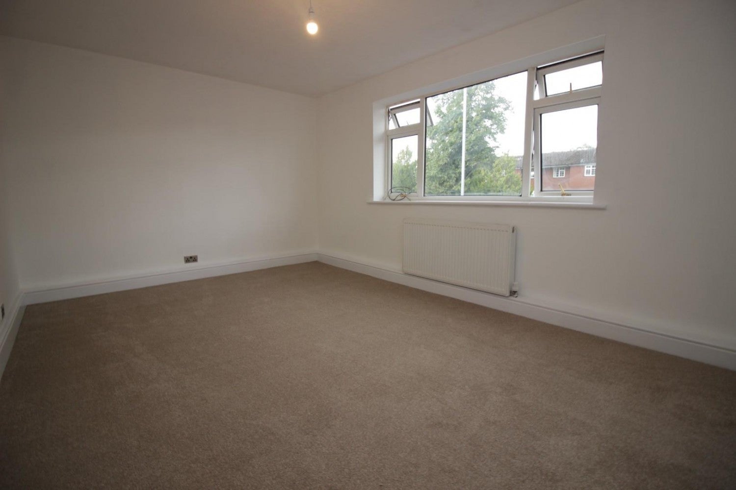 Flat Cheadle Road in Cheadle Hulme