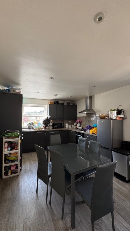 Room Romford Road in Greater London