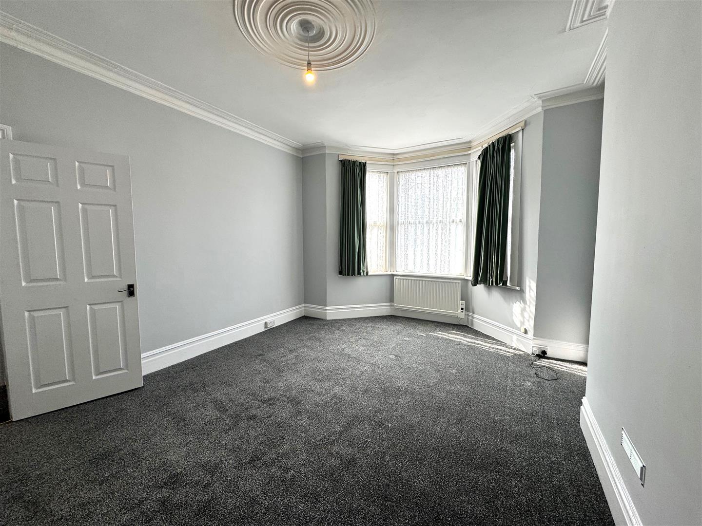 Flat Westborough Road in Southend-on-Sea