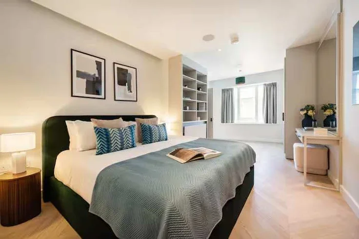 Flat Great Portland Street in City of Westminster
