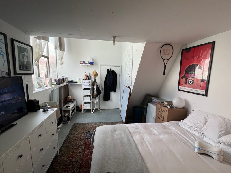 Room Barnabas Road in Greater London