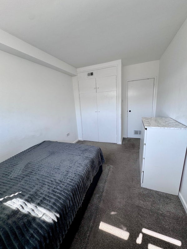Room Westgate Road in Greater London