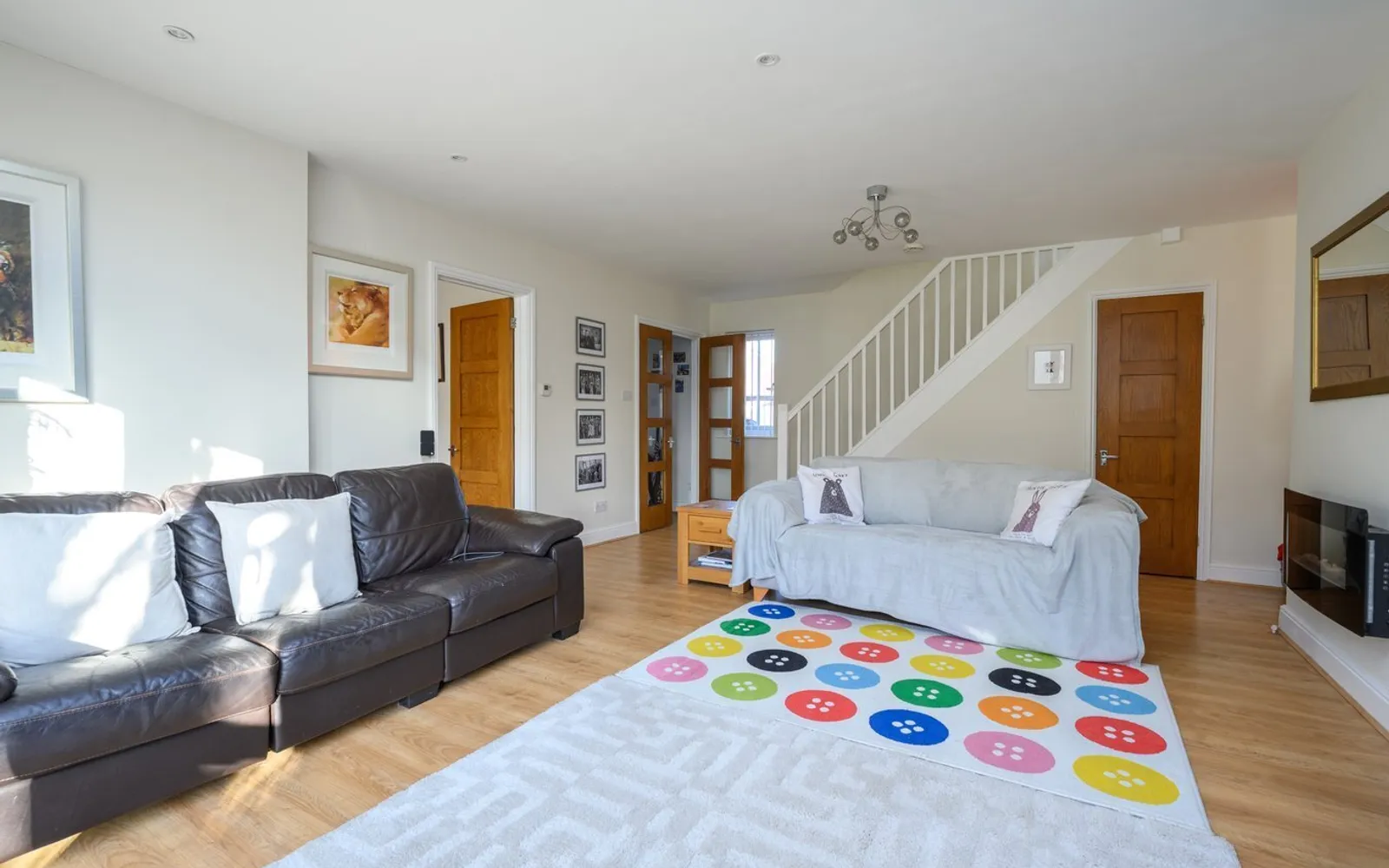 House Florence Close in Elmbridge
