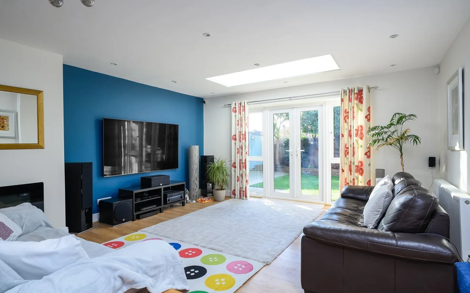 House Florence Close in Elmbridge