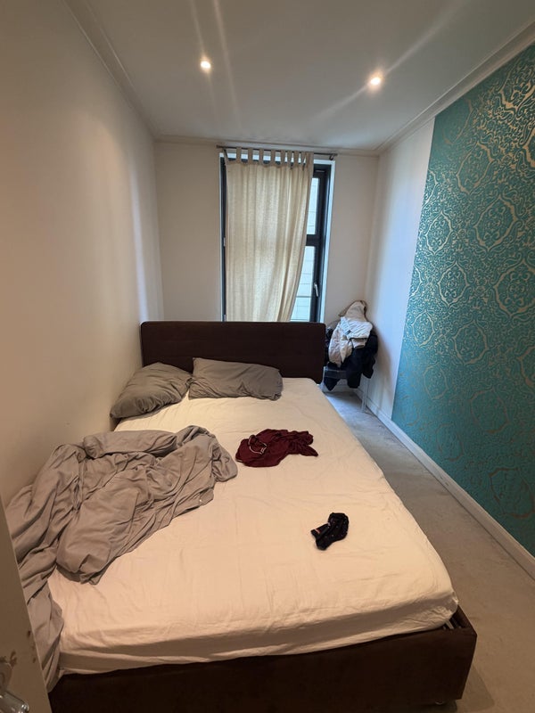 Room Marsh Wall in Greater London