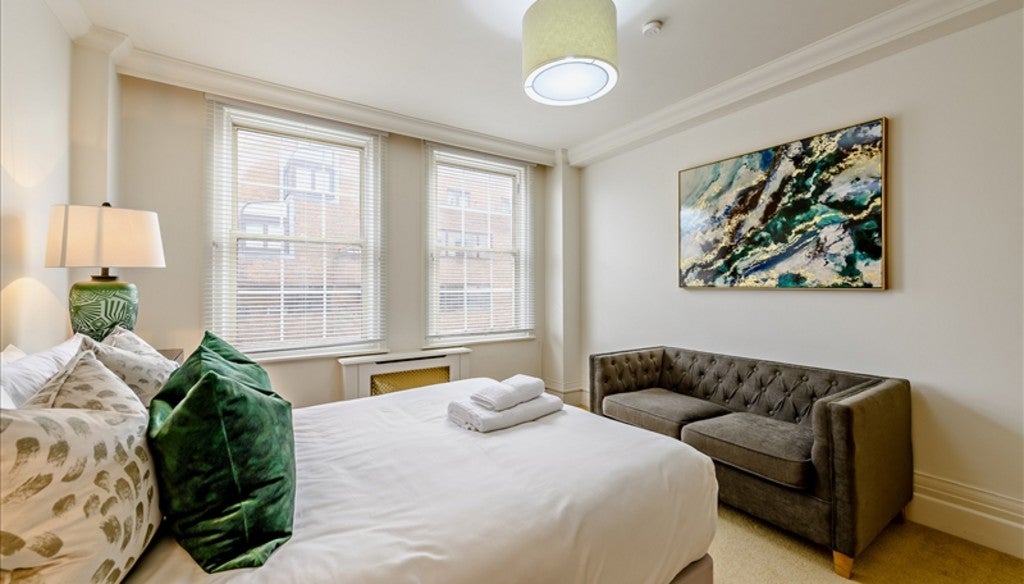 Flat Lodge Road in City of Westminster