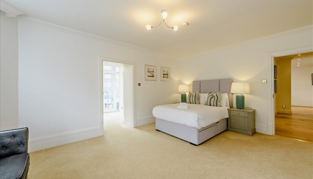 Flat Lodge Road in City of Westminster