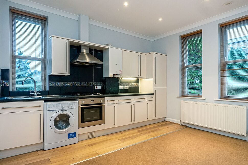 Flat Westbourne Grove in Scarborough