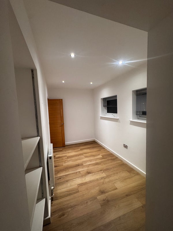 Flat Hound Road in Rushcliffe