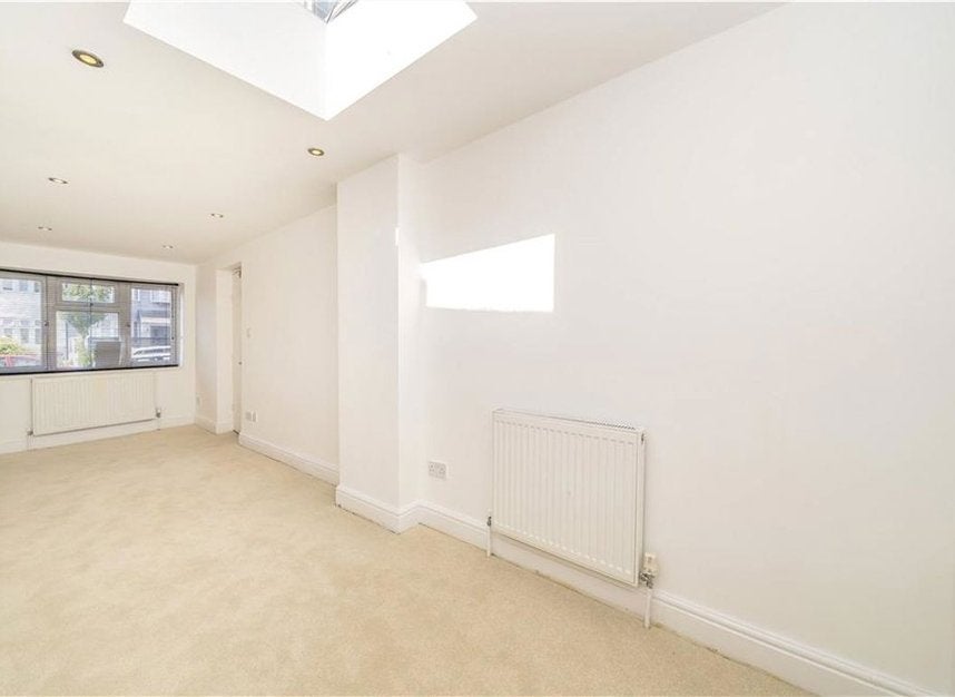 House Broad Walk in Greater London