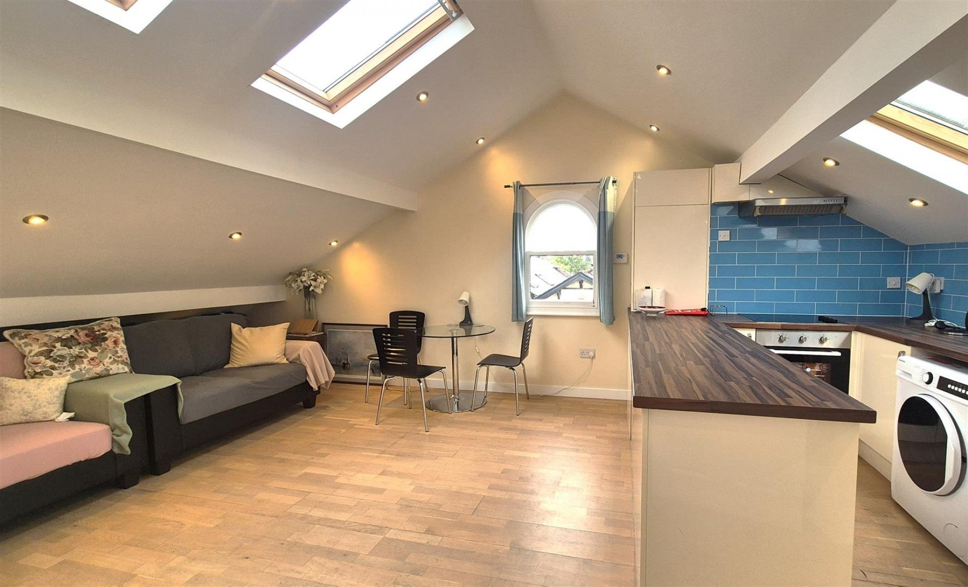 Flat Wilmslow Road in Manchester