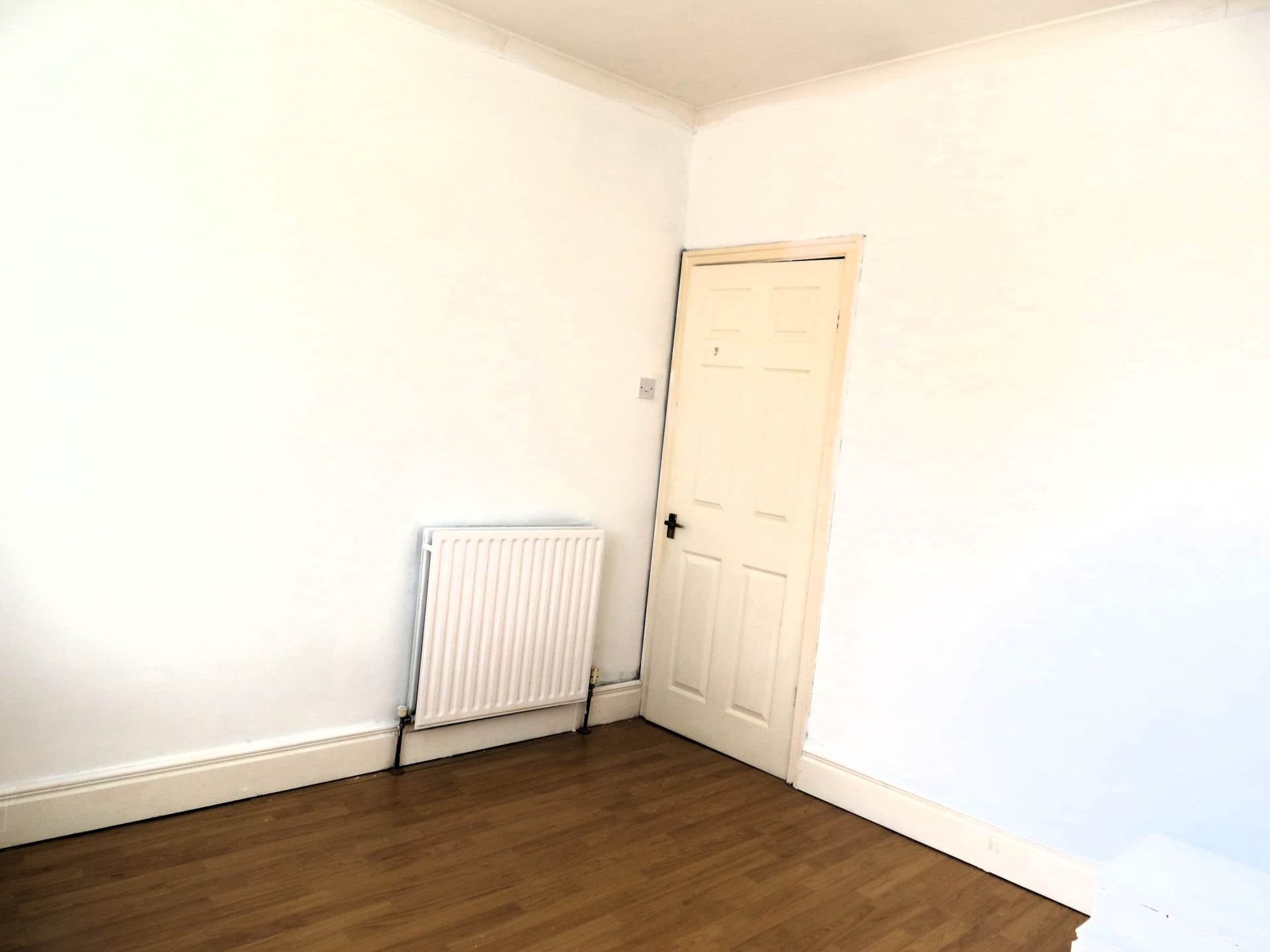 Flat Two Ball Lonnen in Newcastle upon Tyne