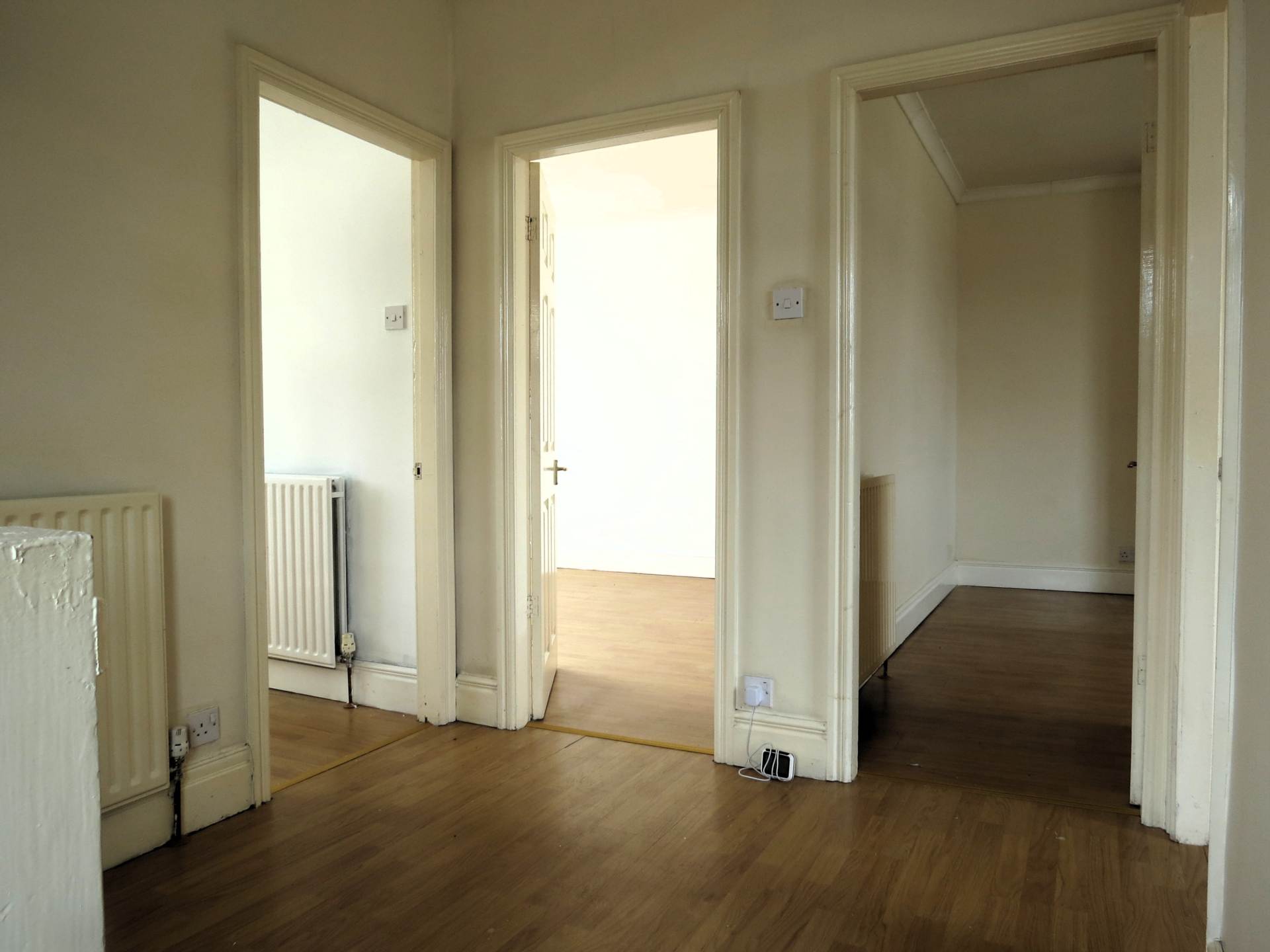 Flat Two Ball Lonnen in Newcastle upon Tyne